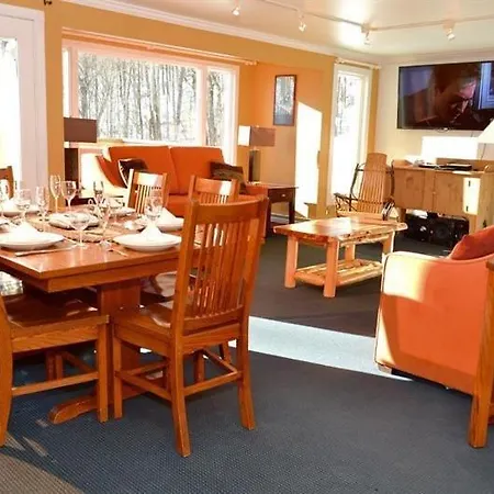 Trailside Village #1 - Slopeside 1Br With Hot Tub And Sauna, Ski In Ski Out, Bbq